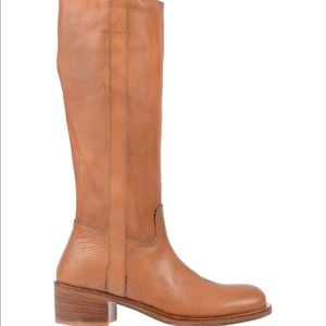 Stele tall leather boots